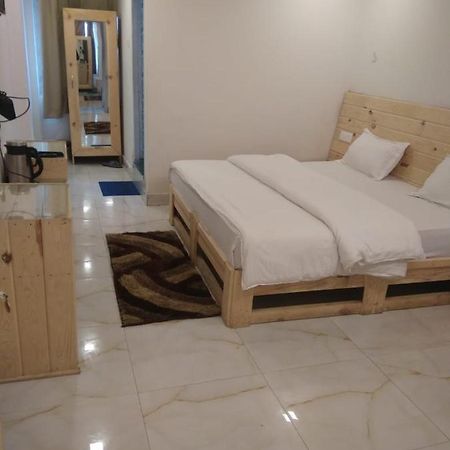 Hotel Charanpaduka Badrinath Dış mekan fotoğraf