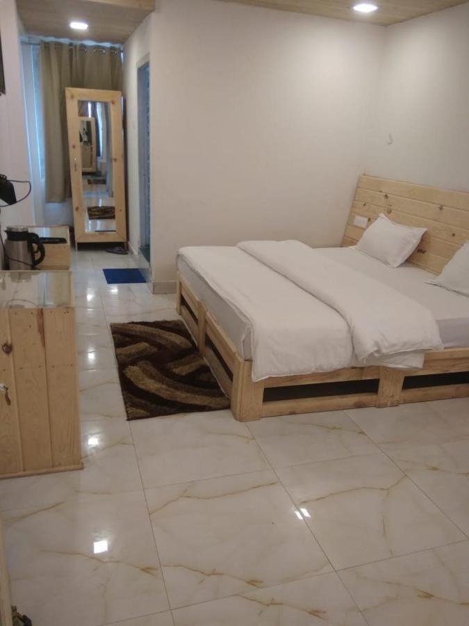 Hotel Charanpaduka Badrinath Dış mekan fotoğraf